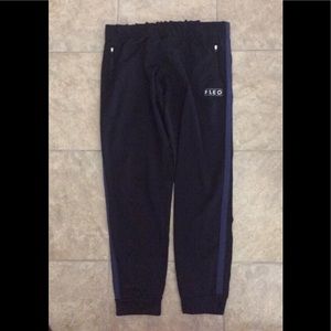 EUC Fleo Joggers Size Large